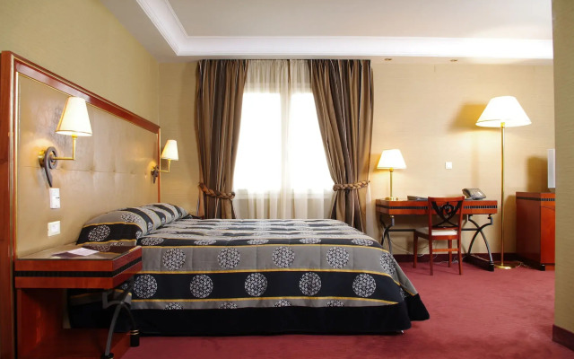 Piraeus Theoxenia Hotel
