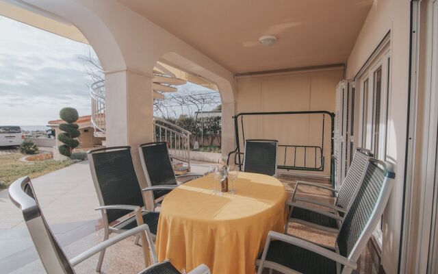 Pool Apartments Tolo