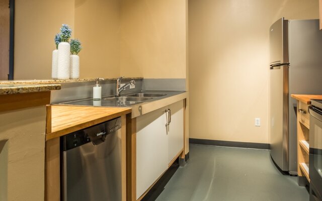 Downtown Jacksonville Apts by Frontdesk