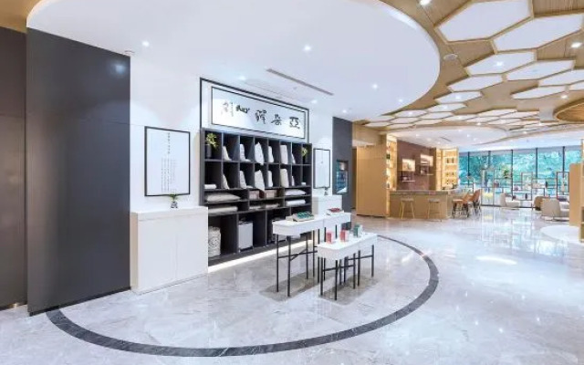 Zhengzhou Zijingshan Park Jinshui Road Atour Hotel