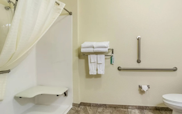 Cobblestone Inn & Suites