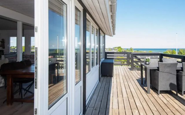 6 Person Holiday Home in Hejls