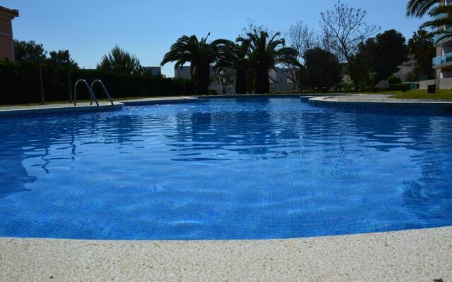 Pool, Beach, Golf & Hard Rock in Salou