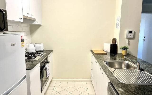 ReadySet Apartments on Kavanagh