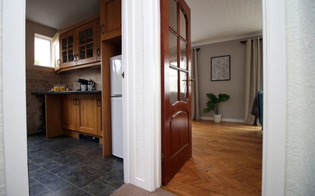 Becky's Bungalow by Tŷ SA - NEW Sleeps 8