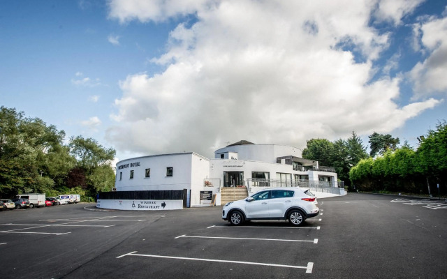 Waterfoot Hotel