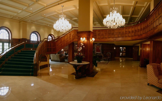 Alexander Hotel