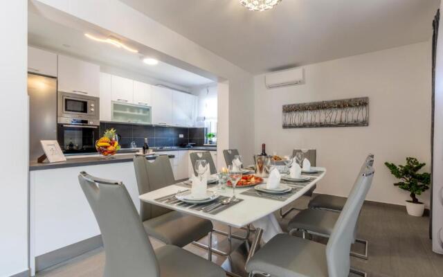 VILLA MAGNOLIA by Split