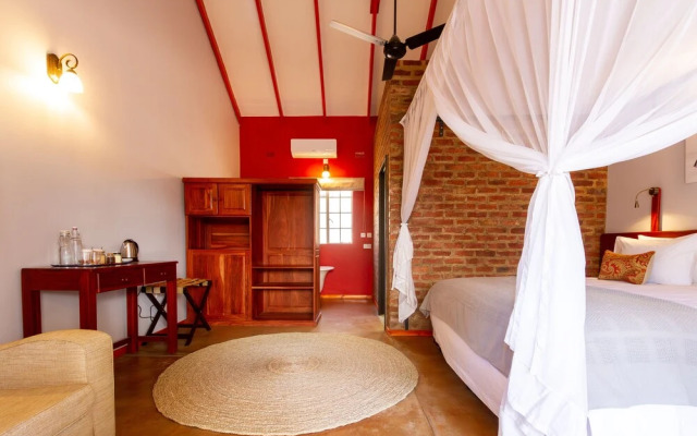 The Courtney Lodge