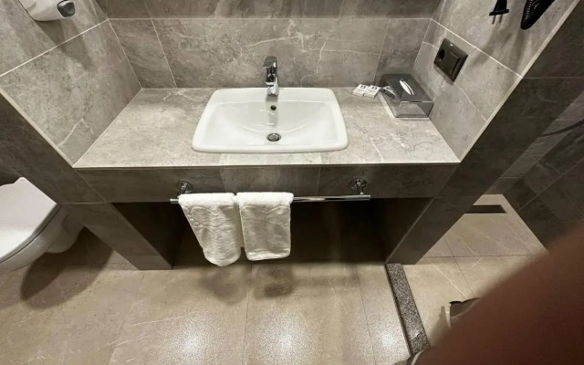 Rasoda Hotel&Restaurant
