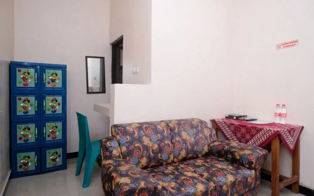 RedDoorz Syariah near Exit Toll Palur