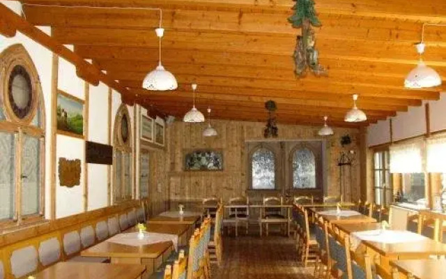 Landhotel Goldener Becher