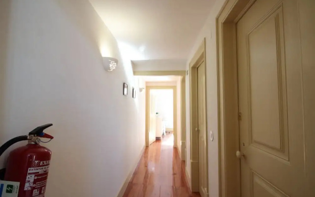 Old Town House in Figueira da Foz Near Beach