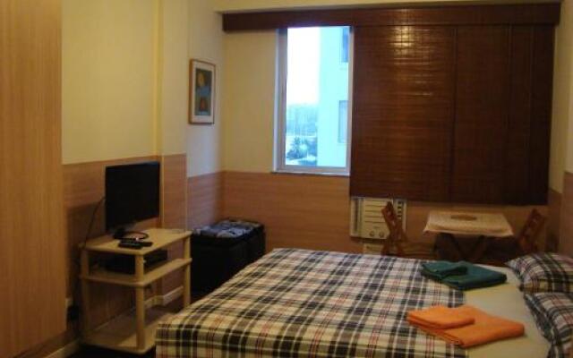 Alex Rio Flats Studio Beach View