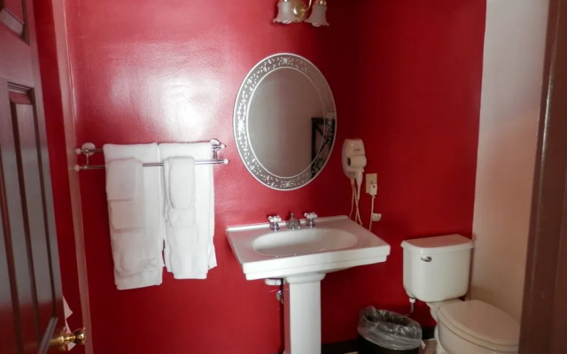 GasLight Inn