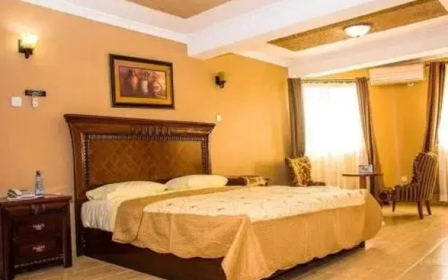 Tana Gardens Hotel