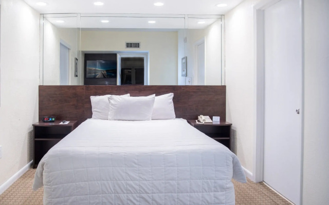 Crystal Beach Suites Miami Oceanfront Hotel