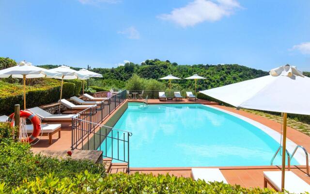 Lovely Villa With Pool in Splendid Panoramic Location-villa Roberta