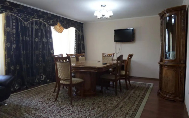 Tan-Sholpan Hotel