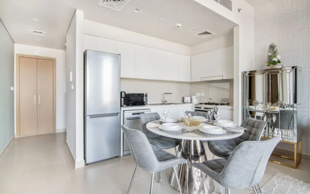 Luxury 2BR at Harbour Gate