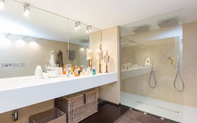 Rsh Pantheon Luxury Hi Tech Apartment