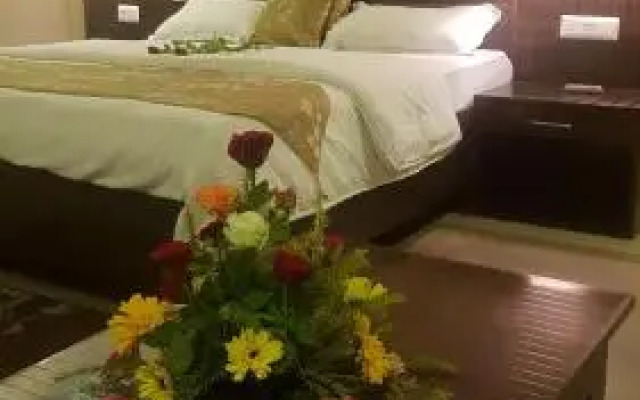 The Maple Leaf Complex