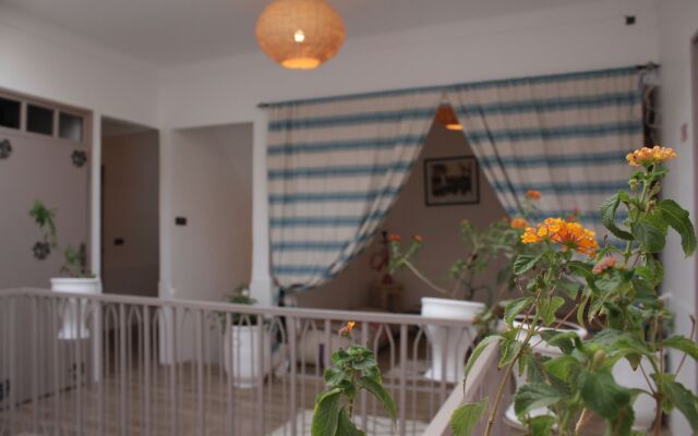 Corner Hostel Marrakech - Adults Only