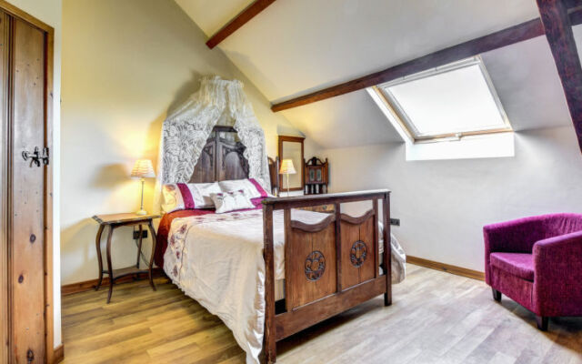 Holiday Home Sgubor y Rhyd