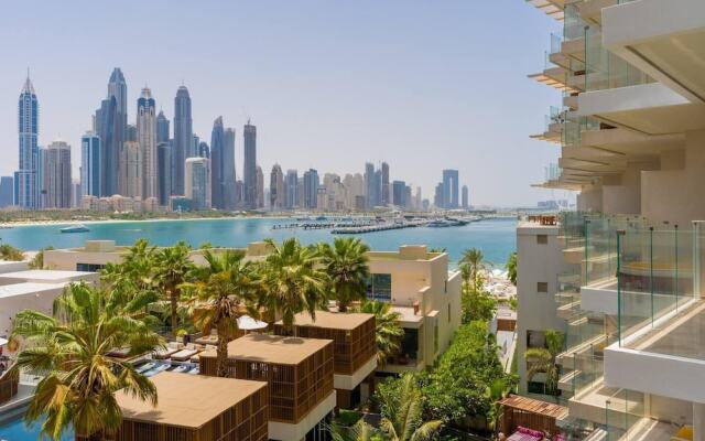 Five Palm Jumeirah Luxurious 2bdr Stunning Views