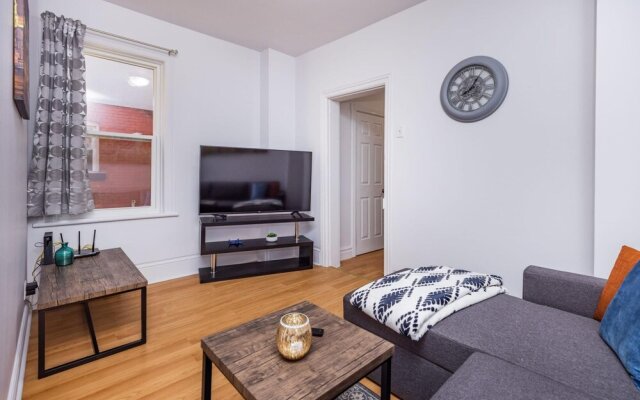 Cozy Warm - 2BR Apt With King Bed - Steps From Byward Market