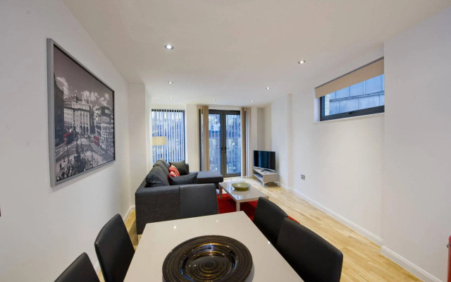 London Bridge – Tooley St by Viridian Apartments
