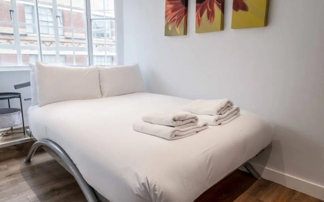 Serviced Chelsea Flat