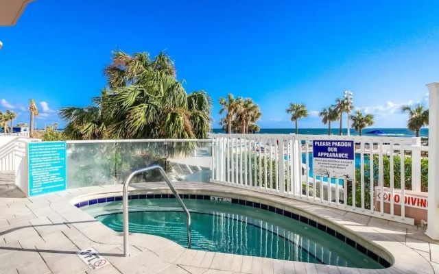 Ocean Walk 2430