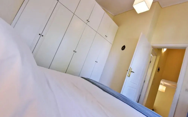 Demi Maisonette