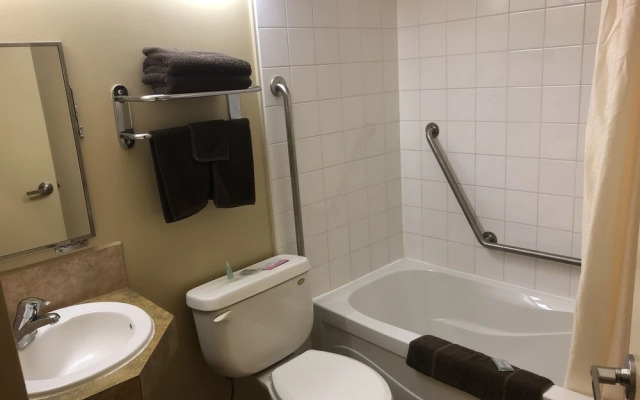 Travel Inn & Suites Innisfail