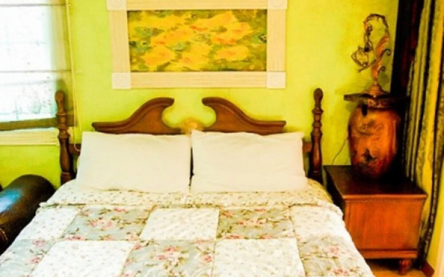 Geojedo Santa Monica Pension