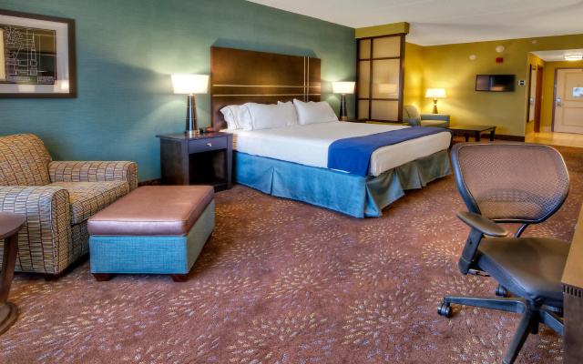 Holiday Inn Express & Suites Pittsburgh SW - Southpointe by IHG