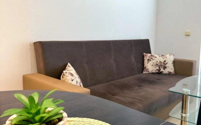 Apartment #1 - Sunshine and Love