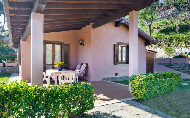 Striking Holiday Home in Diano Arentino With Garden