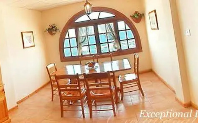 Mediterranea Hotel & Suites
