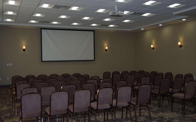 Best Western Plus Lacombe Inn & Suites