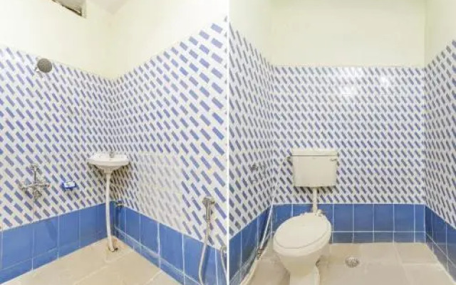 Hotel Dream Line Lodging & Boarding by OYO Rooms
