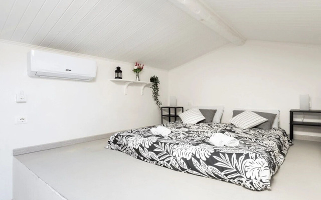 Domys Guest House