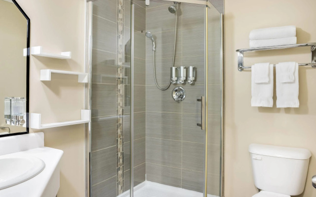 Days Inn by Wyndham Berthierville