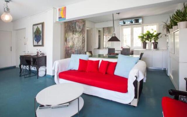 Boutique Athens CT Building