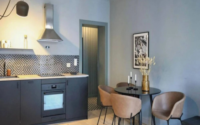 Elegant Apartment Right in the City Centre