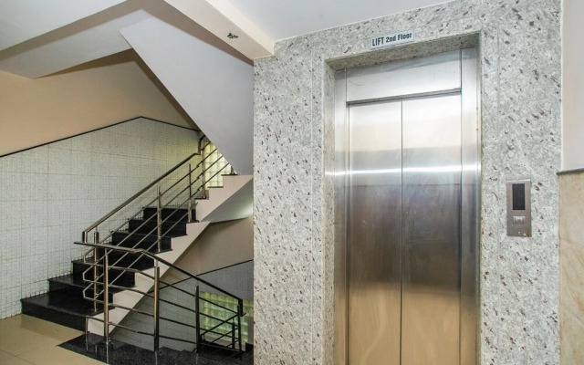OYO 25121 Bns Lodge