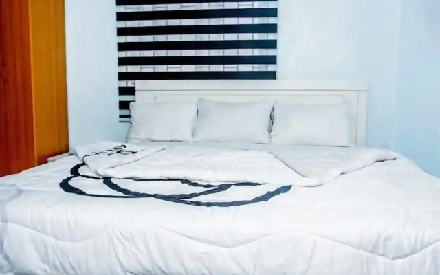 Paradise  Hotel and Suites