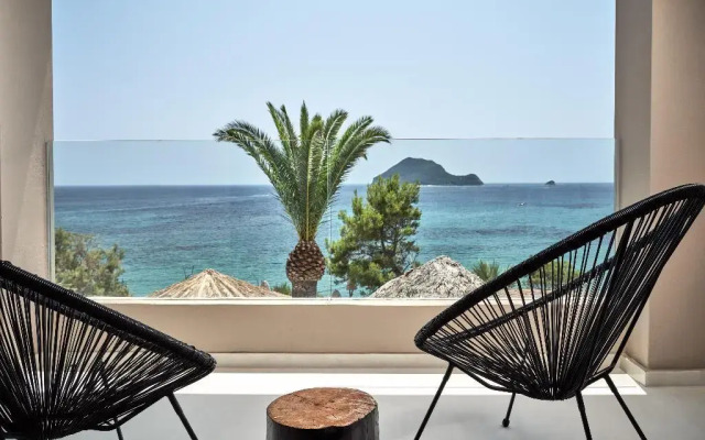 Gloria Maris Hotel Suites & Villas