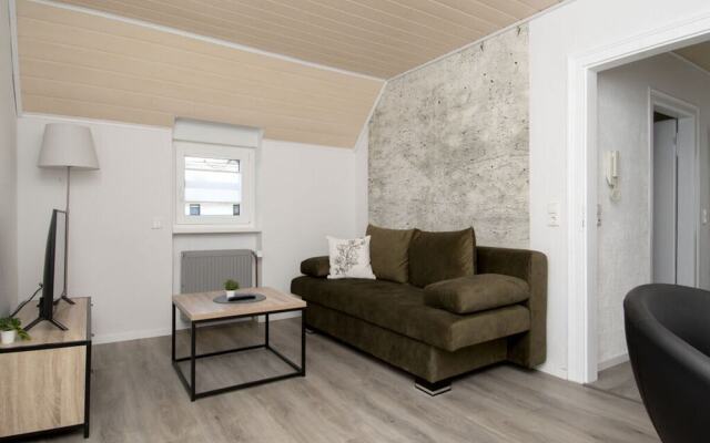 Elas Place Modern Retreat